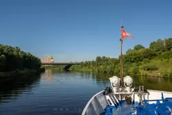 Мост трассы «Нева» через канал имени Москвы